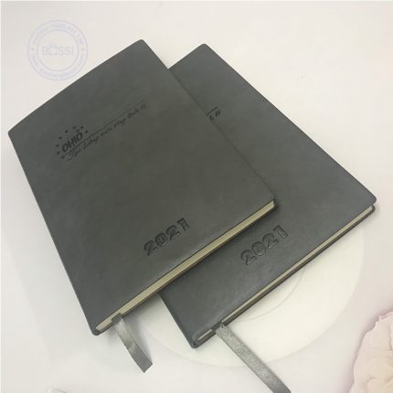 Sổ da gáy dán A5 dập chìm logo Doanh nghiệp - Quatangbossi.com